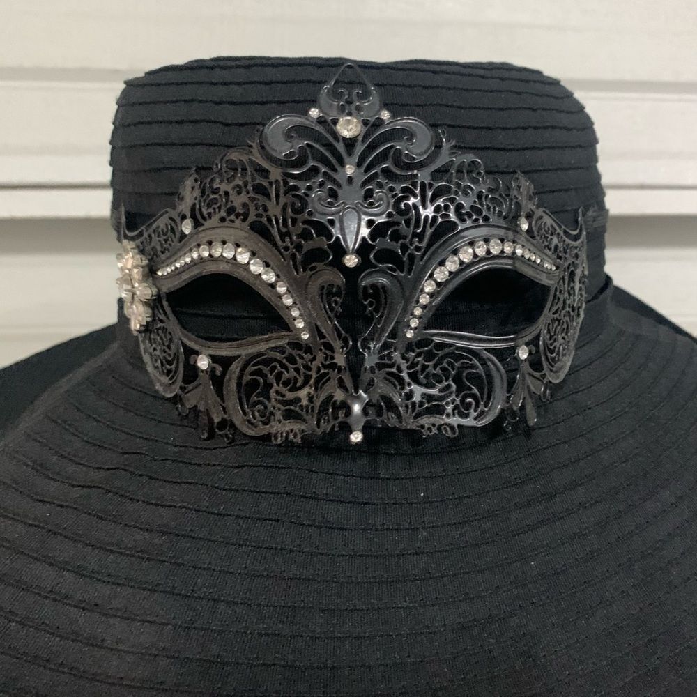 Soft Metal with Rhinestones‎ Masquerade Mask